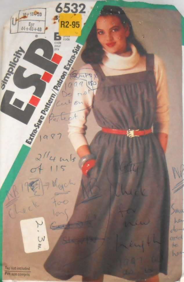 SIMPLICITY 6532 PULLOVER PINAFORE SIZE 16-18-20 COMPLETE