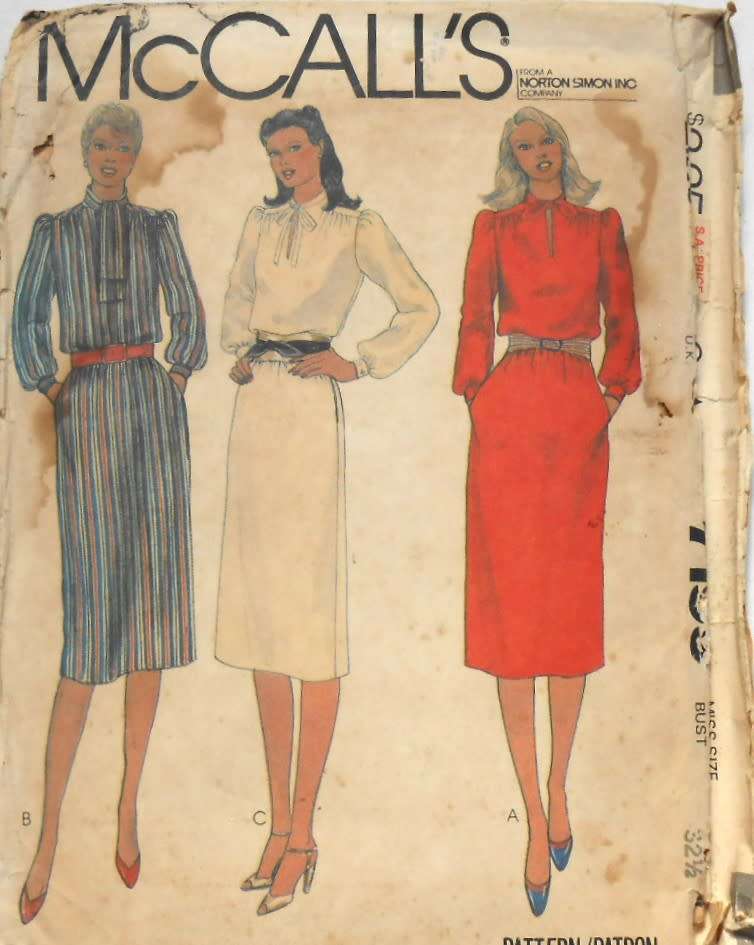 McCALLS 7199 PULLOVER-DRESS SIZE 10 BUST 32 1/2 COMPLETE-UNCUT-F/FOLDED