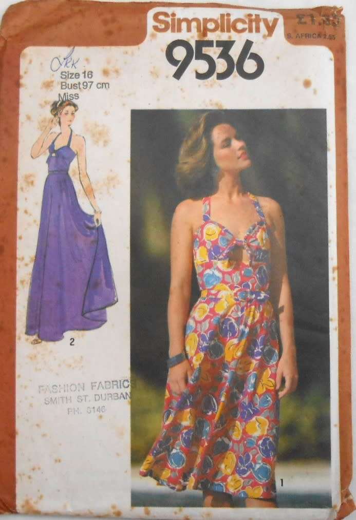 SIMPLICITY 9536-FITTED HALTER SUNDRESS IN 2 LENGTHS SIZE 16 BUST 97 CM COMPLETE-UNCUT-F/FOLDED