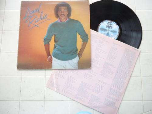 LIONEL RICHIE - SELF TITLED 1982 STEREO GATEFOLD LP WITH ORIGINAL INNER SLEEVE IN GREAT CONDITION
