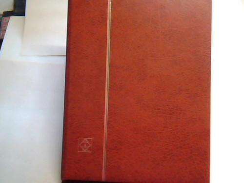 LIGHTHOUSE PADDED 16 PAGE 9 STRIP DELUX STOCK BOOK.