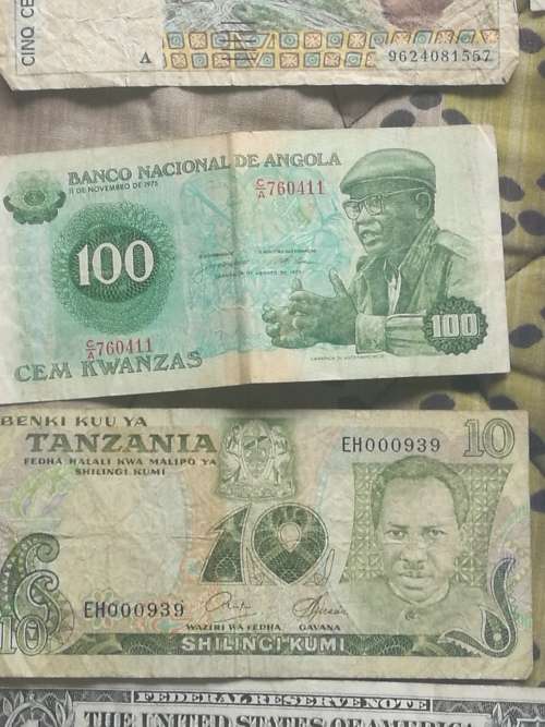 SELECTIO OF WORLDBANKNOTES LOW STARING BID R1. 21 BANKNOTES DENOMATISED.