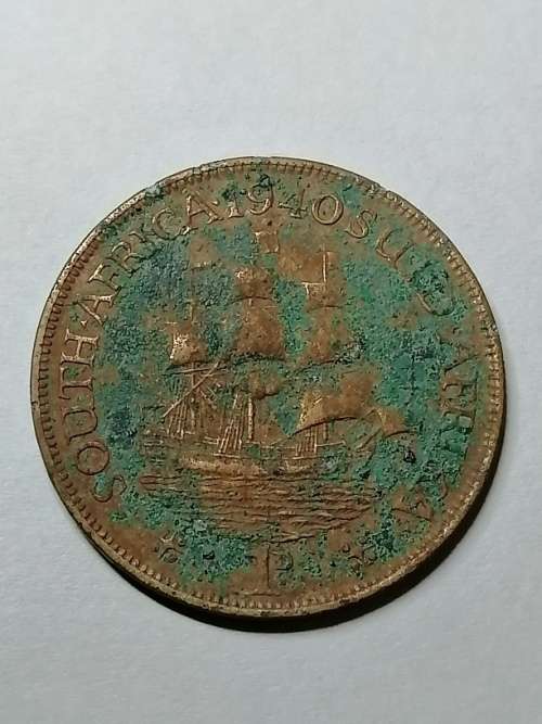 1940 1d COIN ,NO STAR AFTER DATE ,THE RARE ONE FOUND METAL DETECTING.