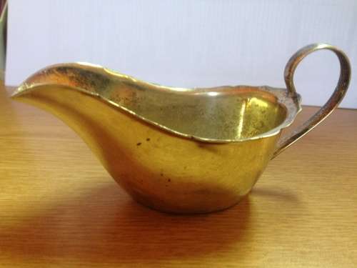 Beautiful EPNS Gravy Boat (Made in England)