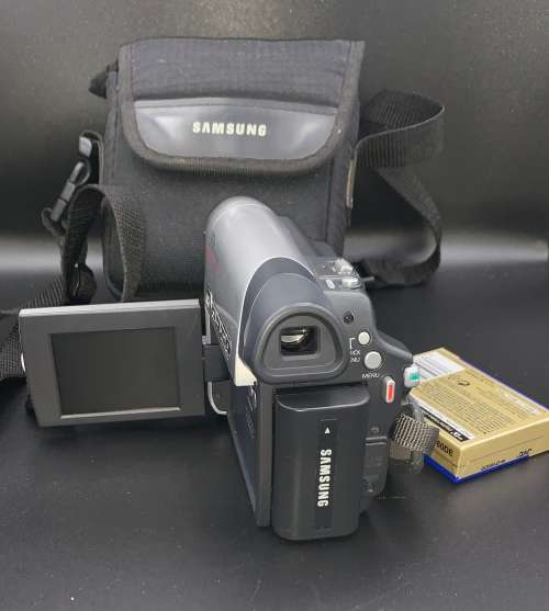 Samsung Mini DV Camcorder -PLS READ!!!