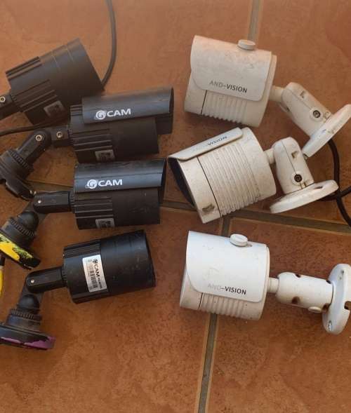 LOTS CCTV CAMERAS!!!!