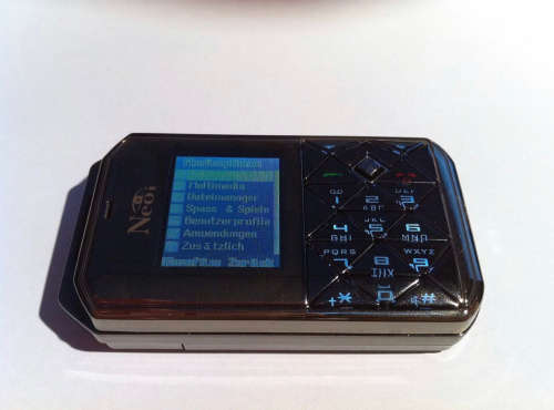 Neoi 809 - The fully featured GSM / GPRS / Micro sized Mobile Phone