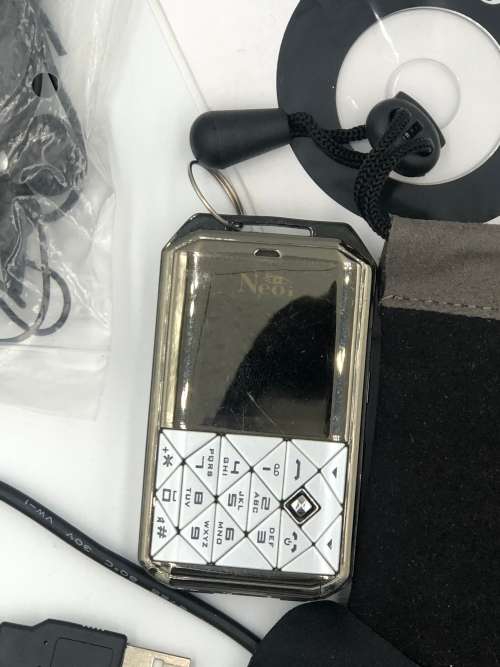 Neoi 809 - The fully featured GSM / GPRS / Micro sized Mobile Phone