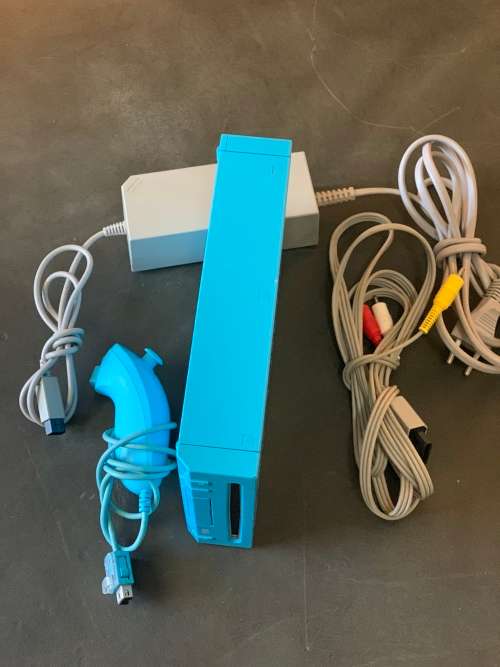 Nintendo Wii Blue Limited-Edition Console