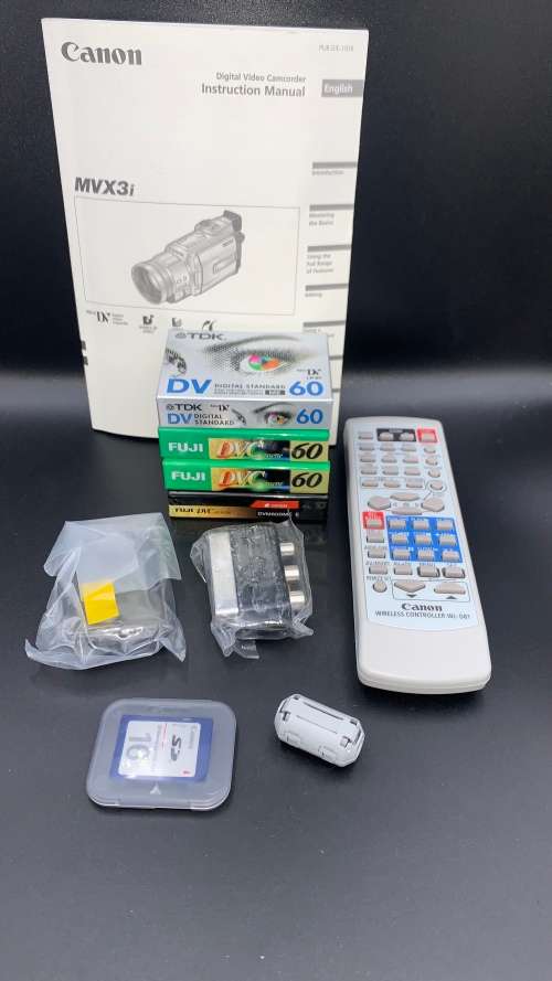 Canon MVX3i Digital Camcorder with Accessories
