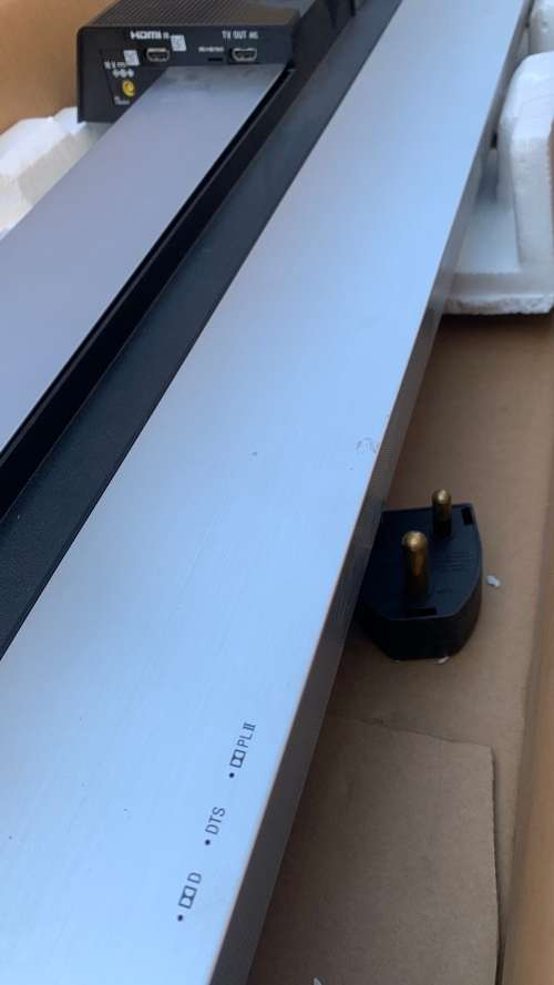 Sony SU-B550S Monolithic Design Display TV Stand with Active Speaker System (2.1 channel audio)