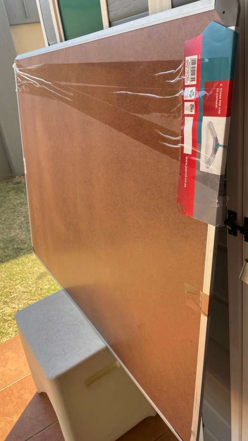 DEFECTIVE!!!! Slimline Magnetic Whiteboard (1200*900mm - Retail Pack) DEFECTIVE!!! Retail R1,500!!!