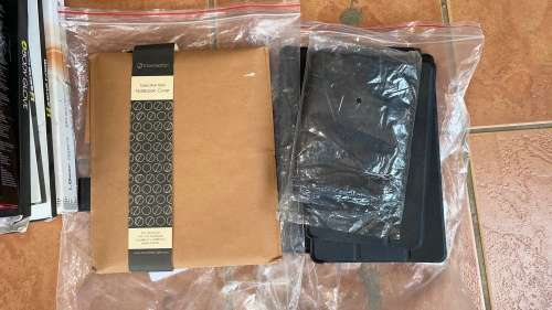 BARGAIN!!!!Bulk Lots Assorted Smart Phones/iPads/Kindle Covers/Screen Protectors e.t.c