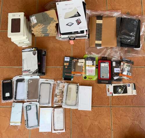 BARGAIN!!!!Bulk Lots Assorted Smart Phones/iPads/Kindle Covers/Screen Protectors e.t.c