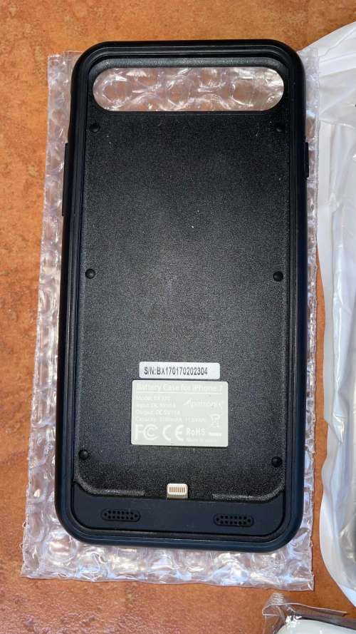 BARGAIN!!!!Bulk Lots Assorted Smart Phones/iPads/Kindle Covers/Screen Protectors e.t.c