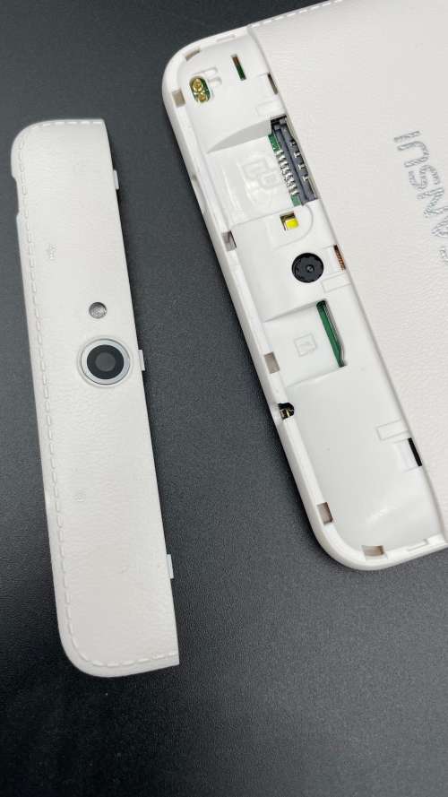 ***COMBO DEAL***Sansui LifePad 8GB Tablet (7 Inch) & Sansui Bluetooth Speaker!!!!