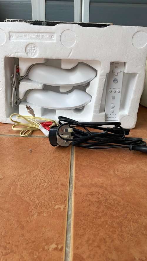 Combo Deal!!! Nintendo Mario Kart Wii Pack & 2.1 Speaker System for Wii