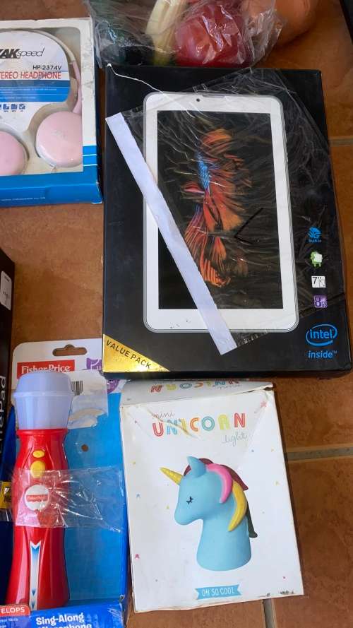 BARGAIN!!!LOTS GADGETS/KIDDIES-ELECTRONICS!!!!