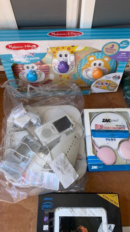 BARGAIN!!!LOTS GADGETS/KIDDIES-ELECTRONICS!!!!