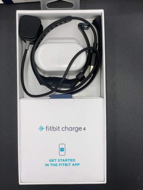 Fitbit Charge 4 Advance Fitness tracker plus GPS