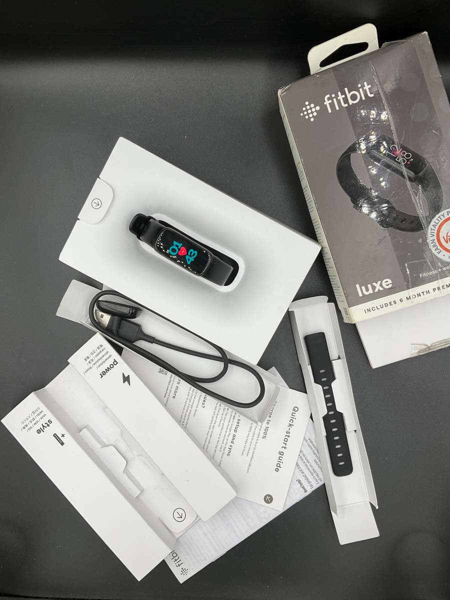 Fitbit Luxe Fitness Tracker