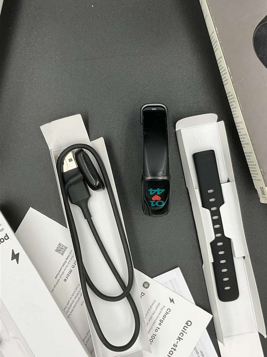 Fitbit Luxe Fitness Tracker
