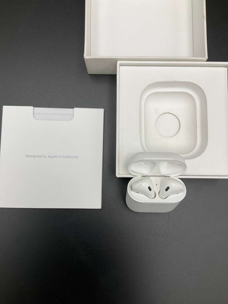 Original Apple AirPods (1st generation) Read Description