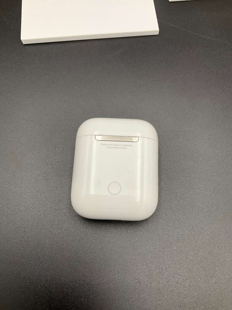 Original Apple AirPods (1st generation) Read Description
