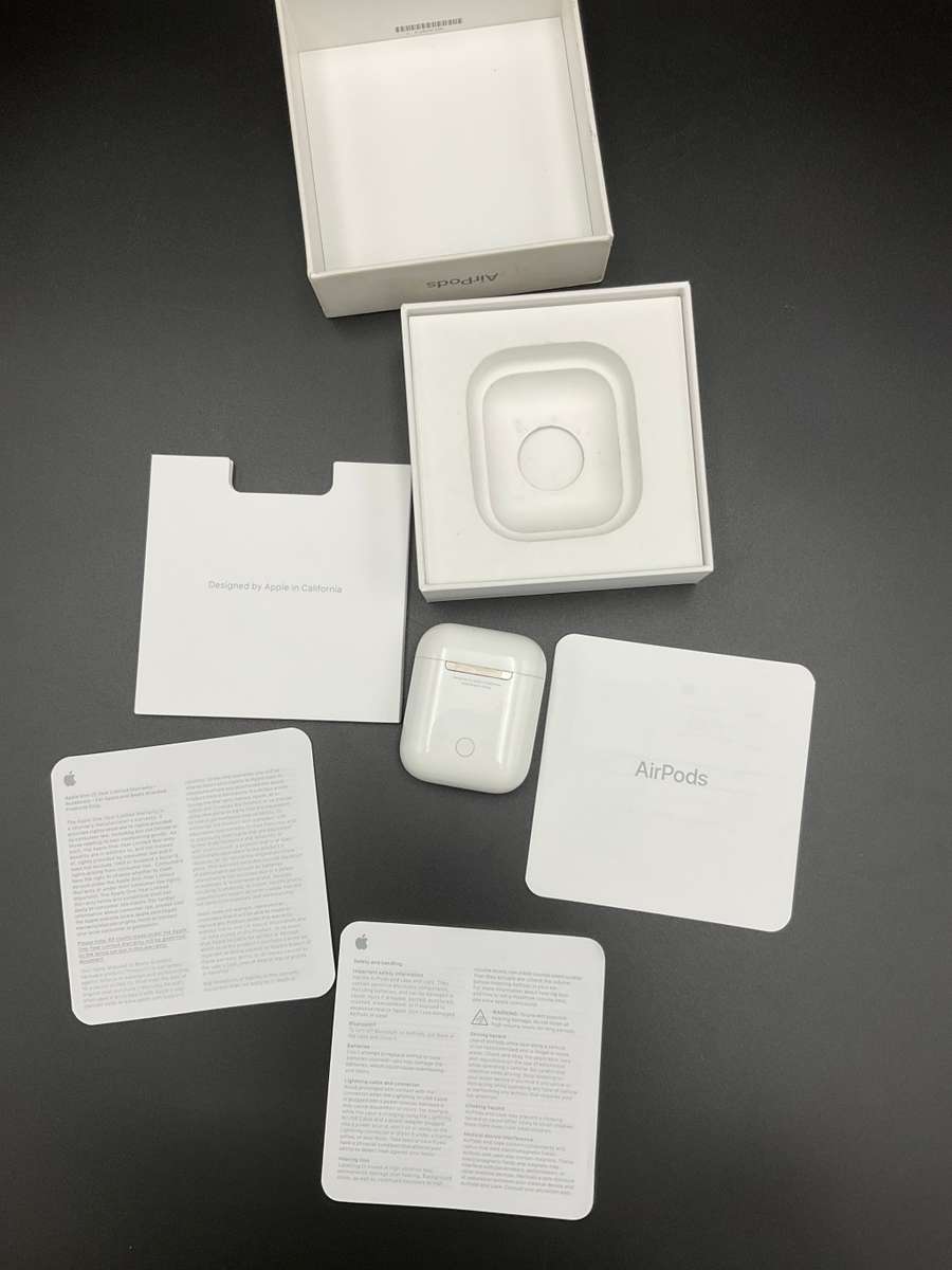 Original Apple AirPods (1st generation) Read Description