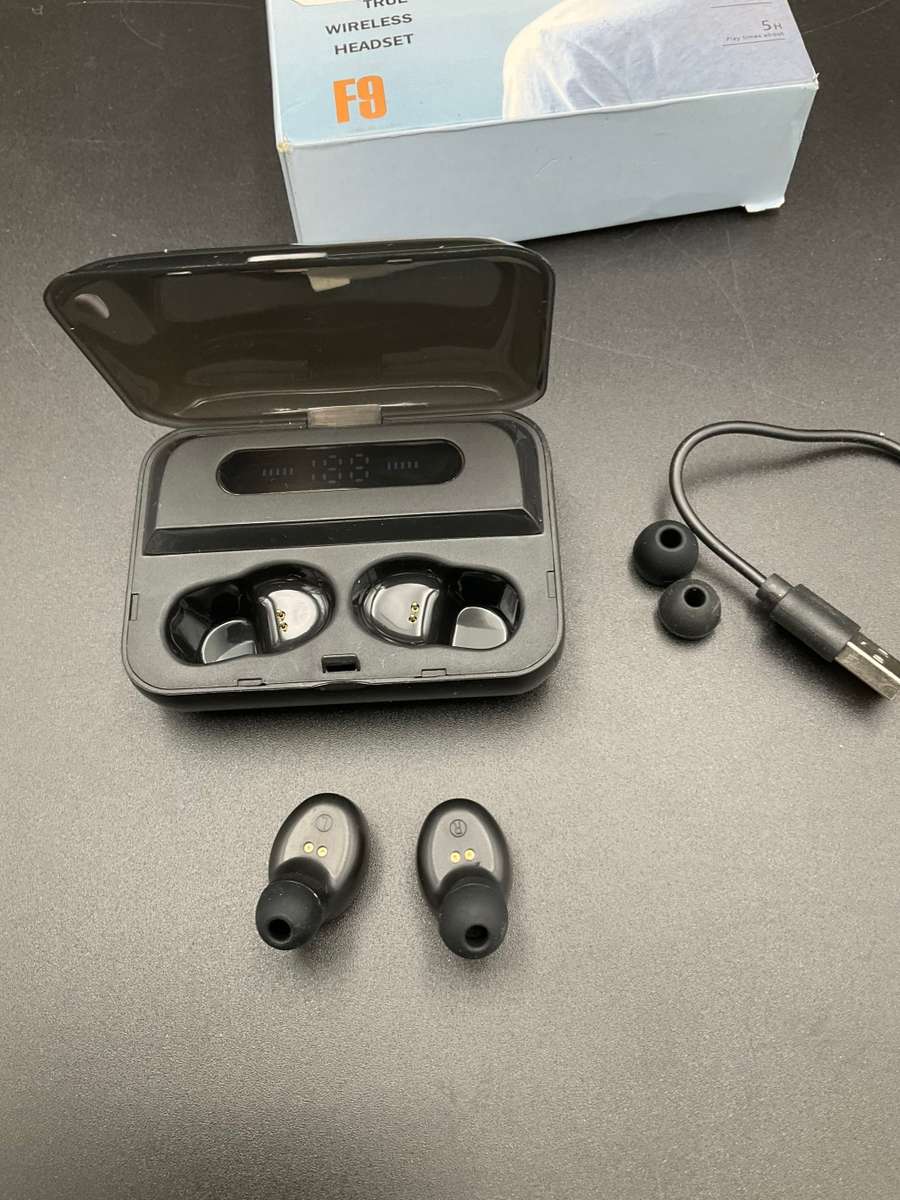 Brightgoods Wireless Earphone -digital charging case(Opened Box)