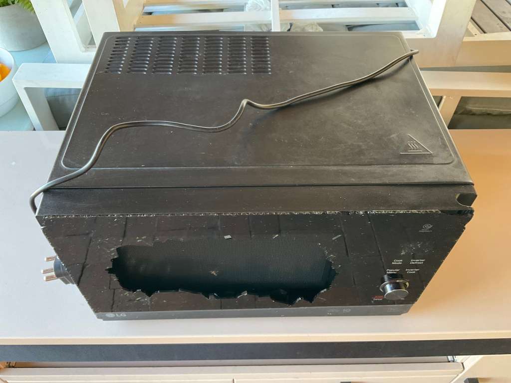 LG 42L NeoChef Black Smart Inverter Microwave with Grill (Door Glass Broken)