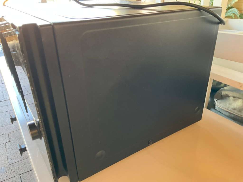 LG 42L NeoChef Black Smart Inverter Microwave with Grill (Door Glass Broken)