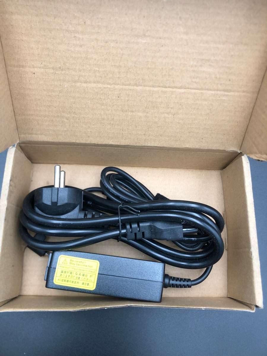 Laptop Charger Adapter 19V 2.1A 40W 3-1 for Samsung