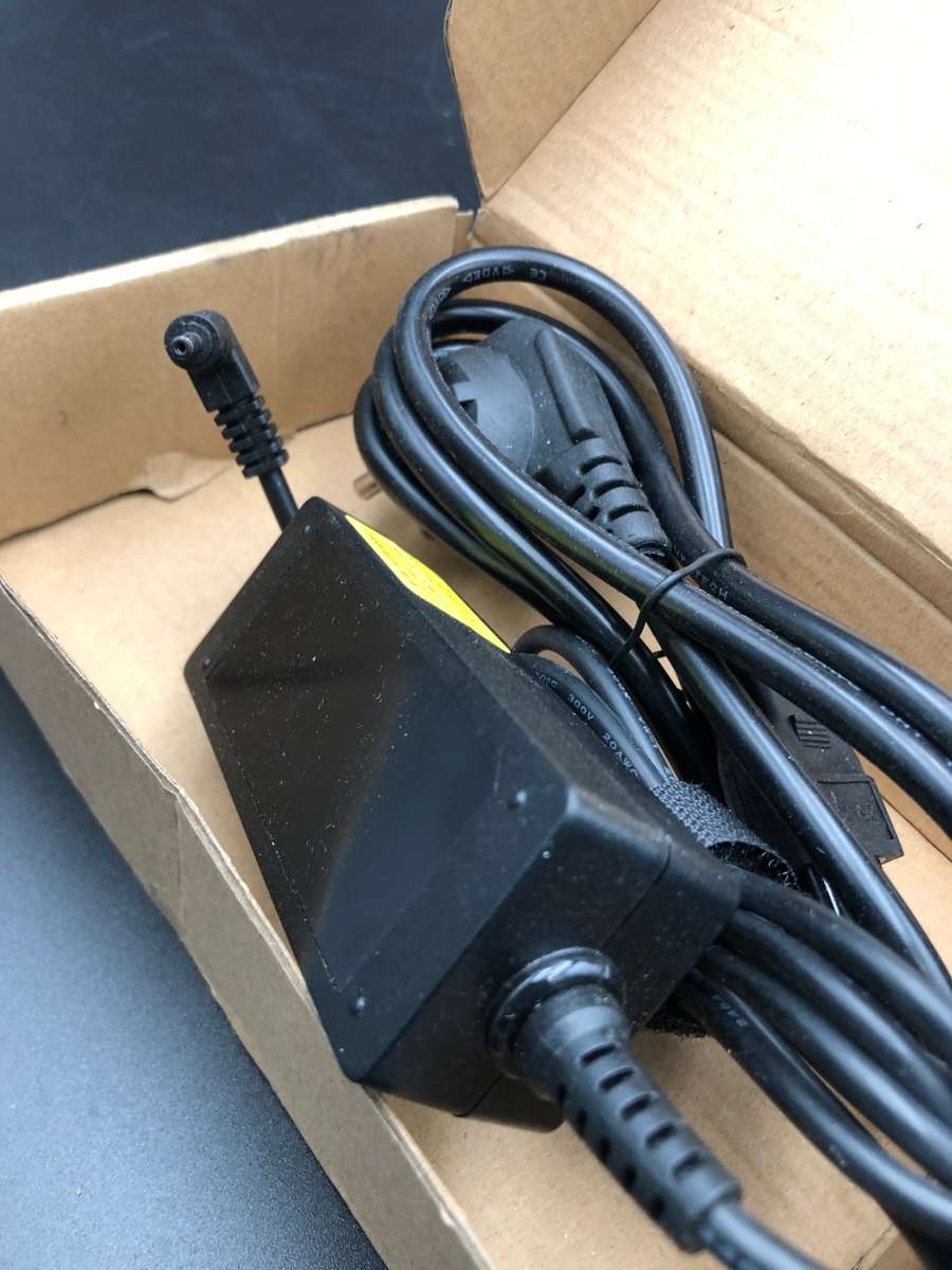 Laptop Charger Adapter 19V 2.1A 40W 3-1 for Samsung