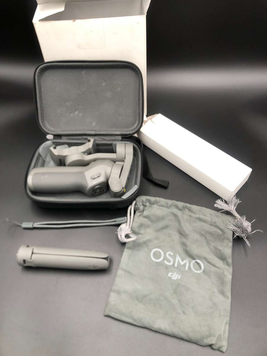 DJI OSMO MOBILE 3 COMBO KIT FOR SMARTPHONES(Pls Read)