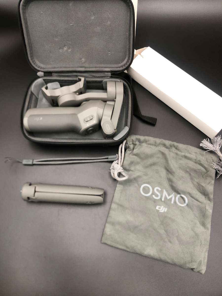 DJI OSMO MOBILE 3 COMBO KIT FOR SMARTPHONES(Pls Read)