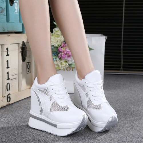 Platform ladies white sneakers tekkies