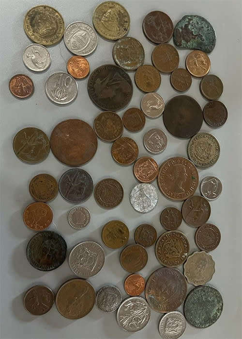 ** R1.00 ** Starting - Lot of 50 coins, Mixed SA some others! #3