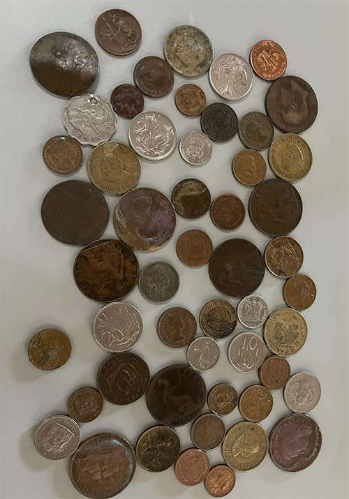** R1.00 ** Starting - Lot of 50 coins, Mixed SA some others! #5
