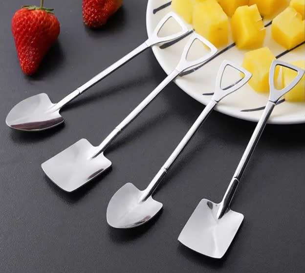 **CUTE**   4 x Shovel Spoons for dessert / coffee (versatile)