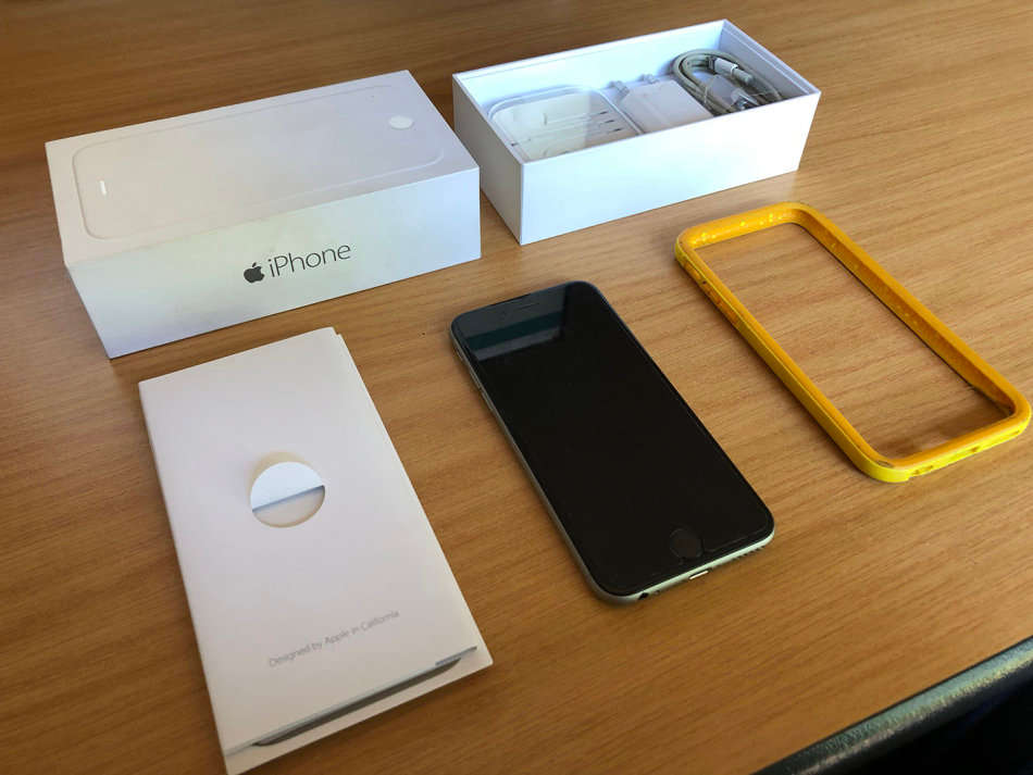 Apple iPhone 6, 64GB, Space Gray - Immaculate Condition, In Box