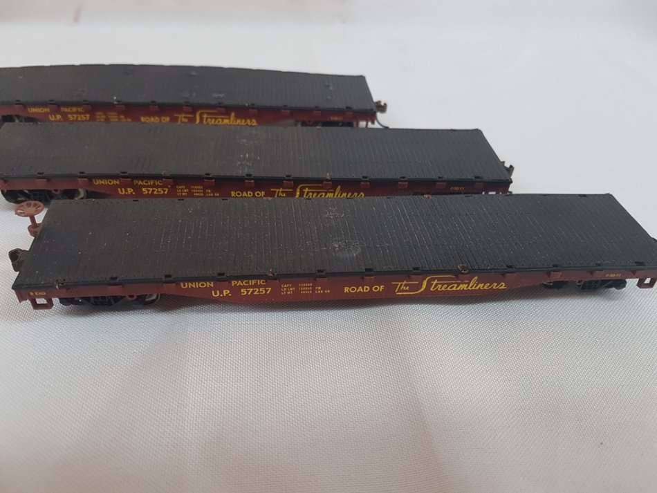 HO Bacmann set of 3 flatbed wagons