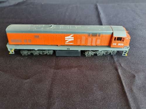 HO Frateschi SAR Orange Spoornet class 34 dummy loco for spares or repairs