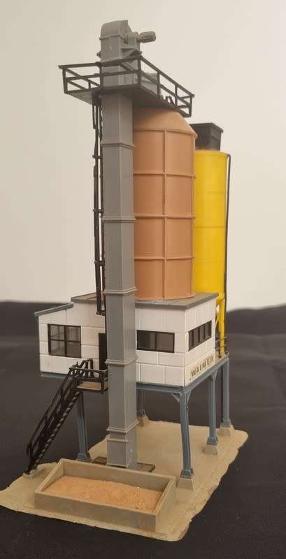 HO Cement plant