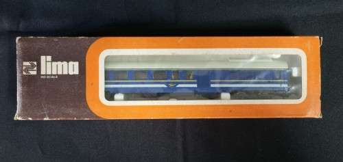 HO Lima Blue train coach