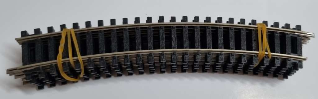 HO Hornby 2nd radius curves (compatible with Lima)