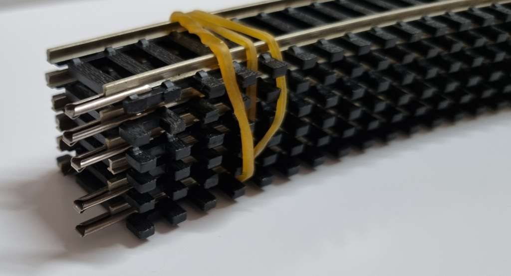 HO Hornby 2nd radius curves (compatible with Lima)