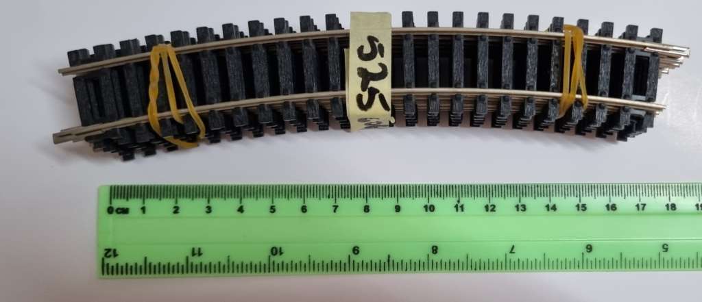 HO Hornby 2nd radius curves (compatible with Lima)