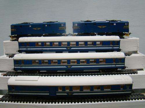 Lima HO scale SAR Blue Train set (not boxed)