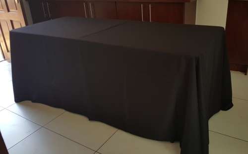 Tablecloths full lenght of minimat colour black rectangular